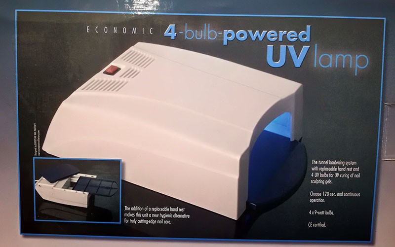 Lampara para uñas profesional UVA 36 w. con 4 bombillas de 9 w.