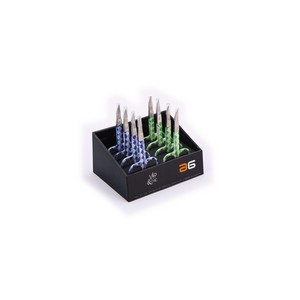 DISPLAY  VIP & CHIC  TIJERA UÑAS ROMBOS  8 PCS