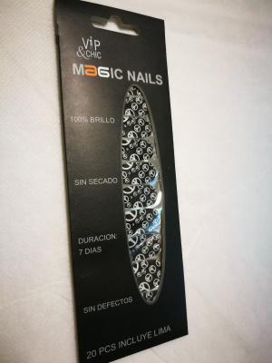 MAGIC NAILS  VIP & CHIC  504 NEGRO CON CIRCULOS
