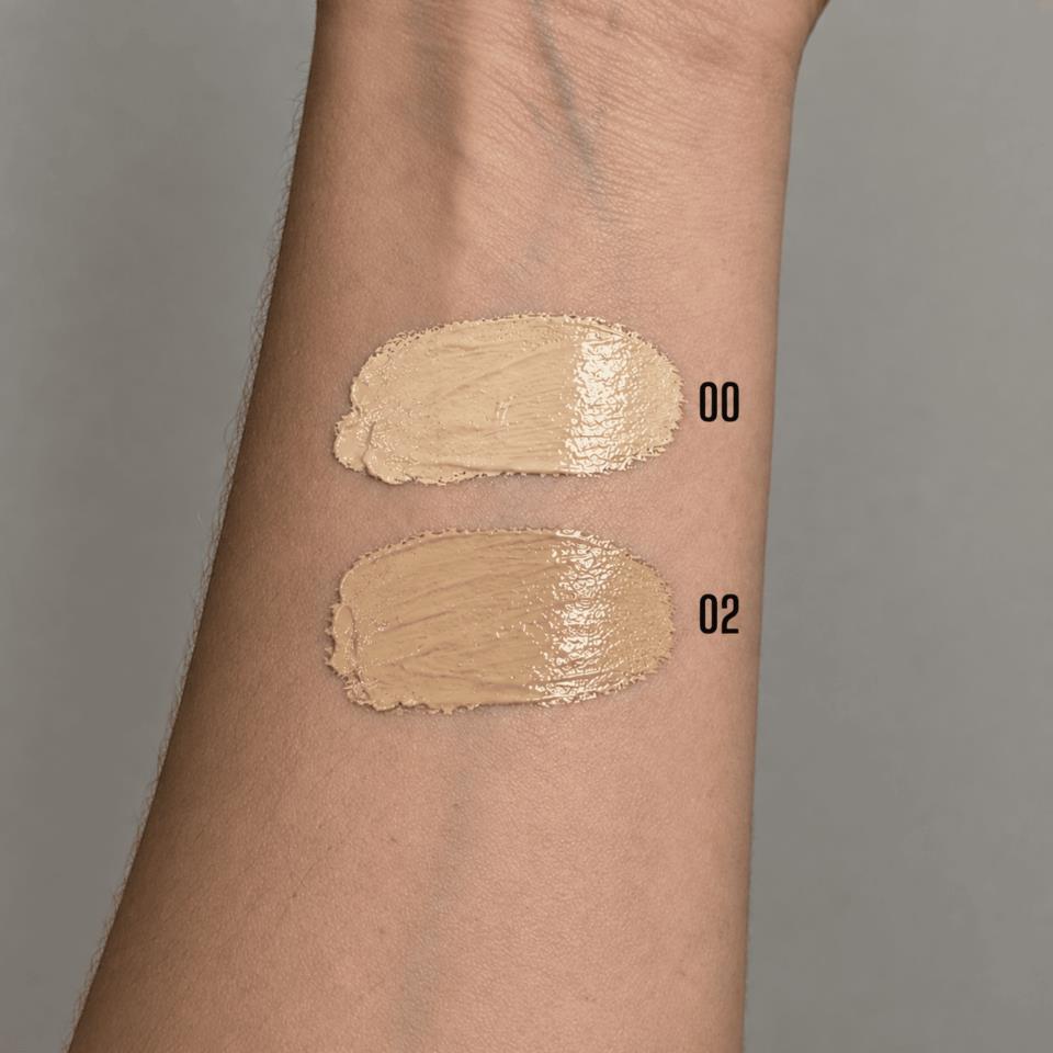 Expositor 9 und RR Cream Tono 00 Vegan 1 Tester